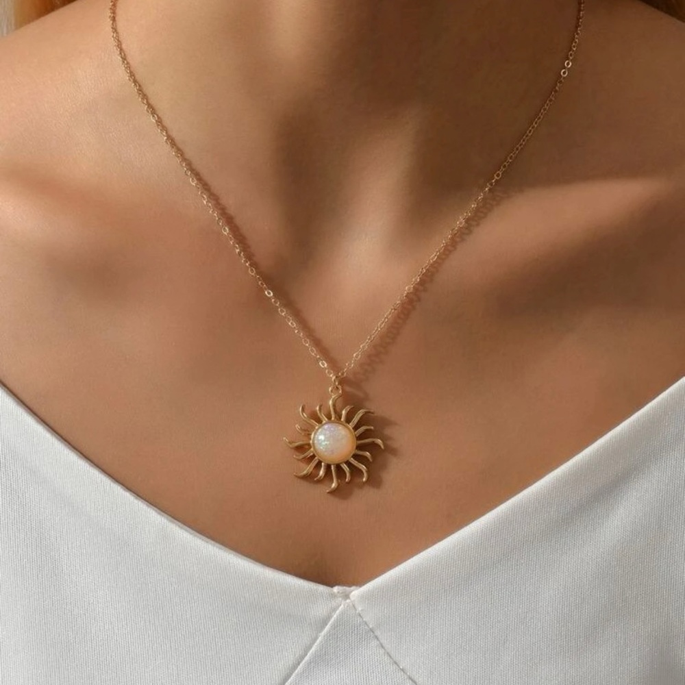 ❤️Sun Charm Necklace